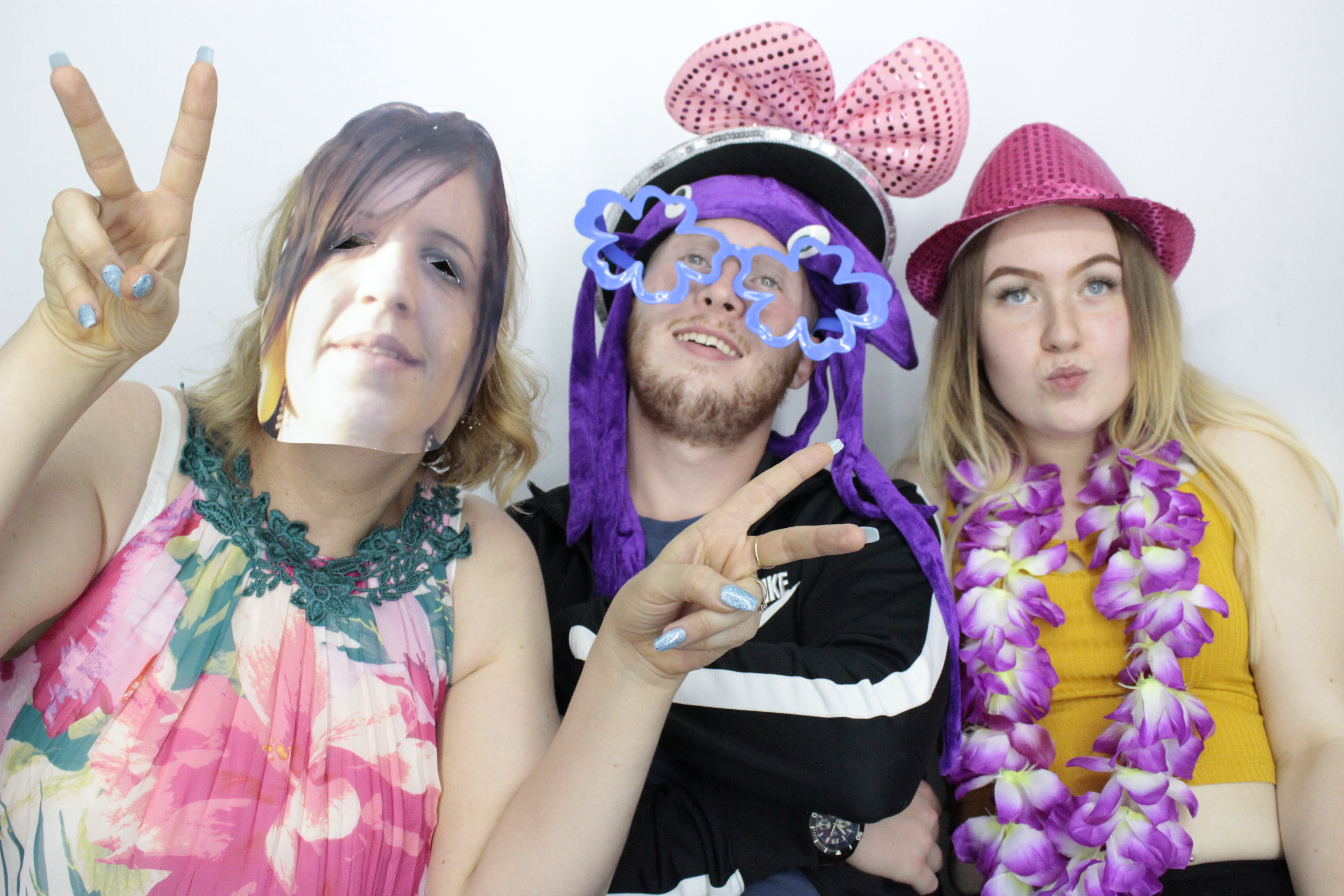 Kerry's 30th Birthday | View more photos from the event at gallery.myphotoboothexperience.co.uk/u/MyPhotoBoothExperienceLtd/Kerrys-30th-Birthday
